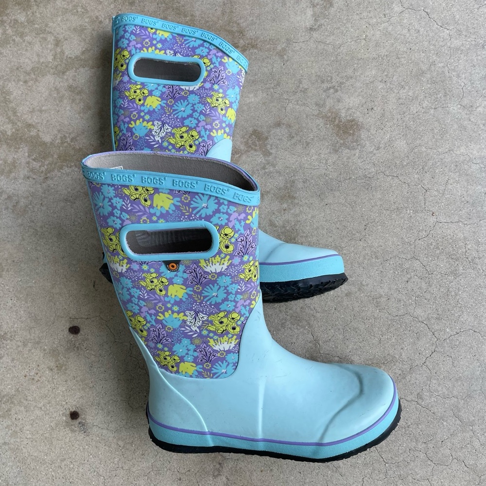 Bogs Big girls floral Insulated Waterproof Pull On Rain Boots preloved size 4